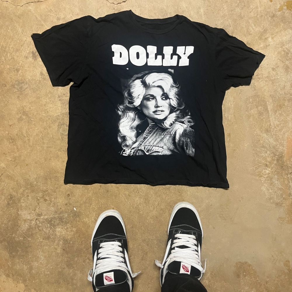 Black Large Dolly Parton shirt black and white